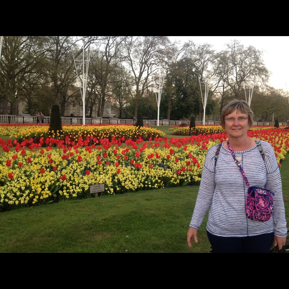 Meet your Posher, Connie