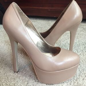 Steve Madden nude heels