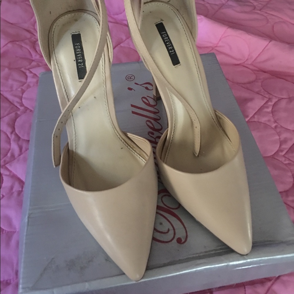 Forever 21 pumps