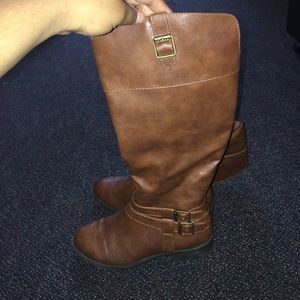 Brown boots