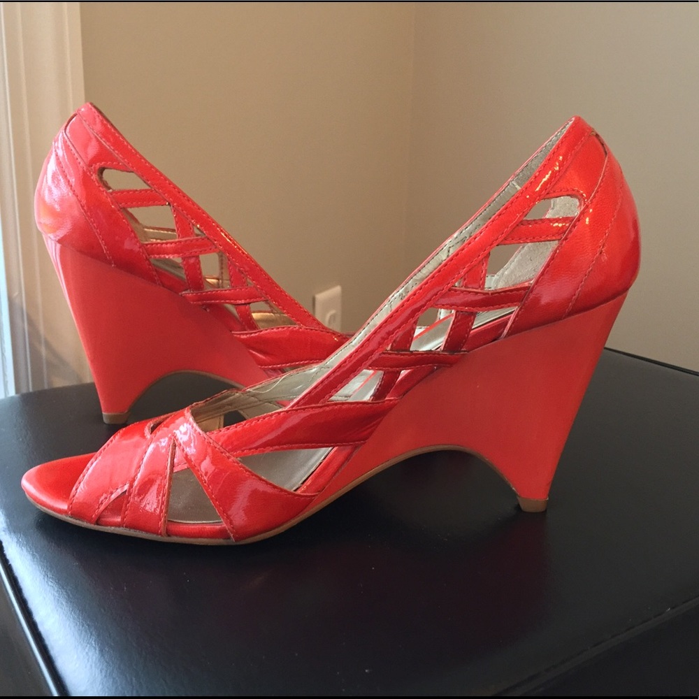 Carlos Santana Rescue Women's Pumps