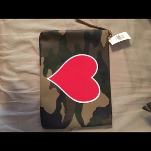 Banana Republic Camo heart pouch