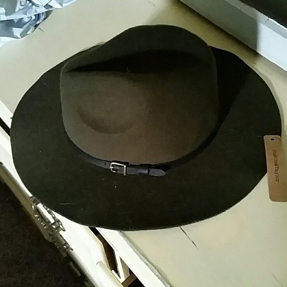 Sunset in soho hat