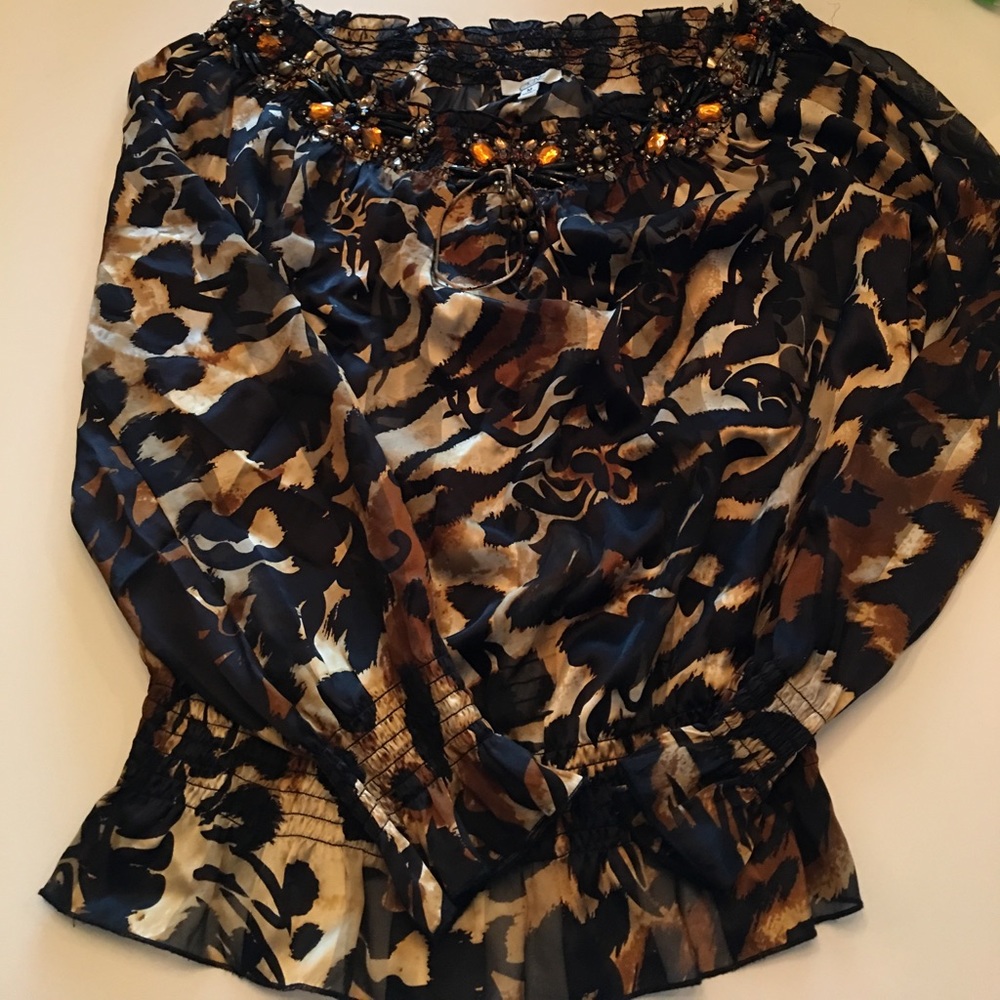 Cache Light blouse with sequin collar