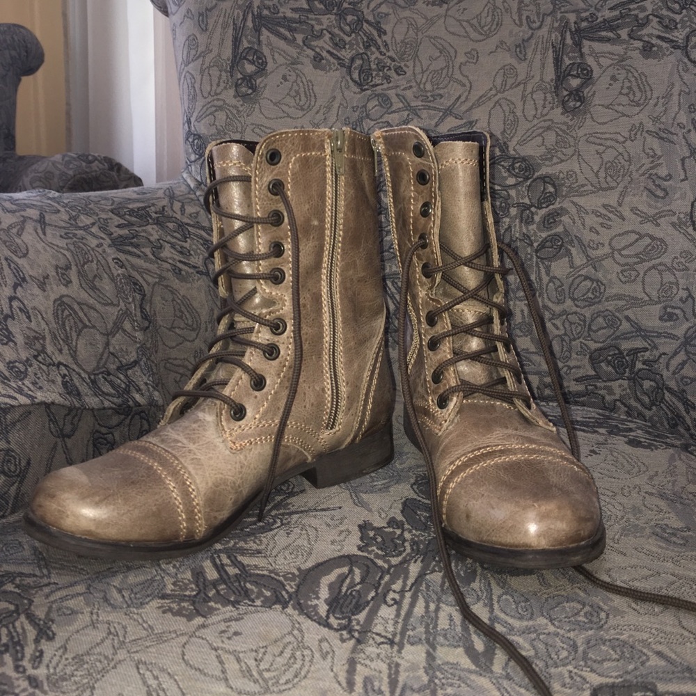 Steve Madden Women's combat boots good condition