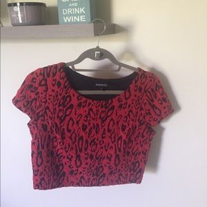 🚨Price Drop🚨Express leopard print crop top.