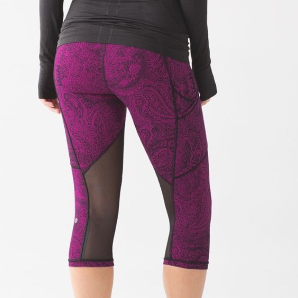 Lululemon outrun crop