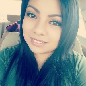 Meet your Posher, Crystal