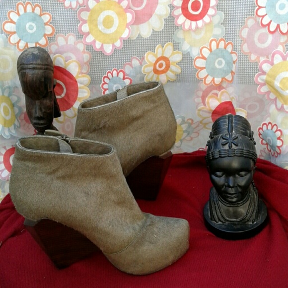 SENSO DIFFUSION MADDEN  PONY HAIR BOOTIES - Picture 2 of 5