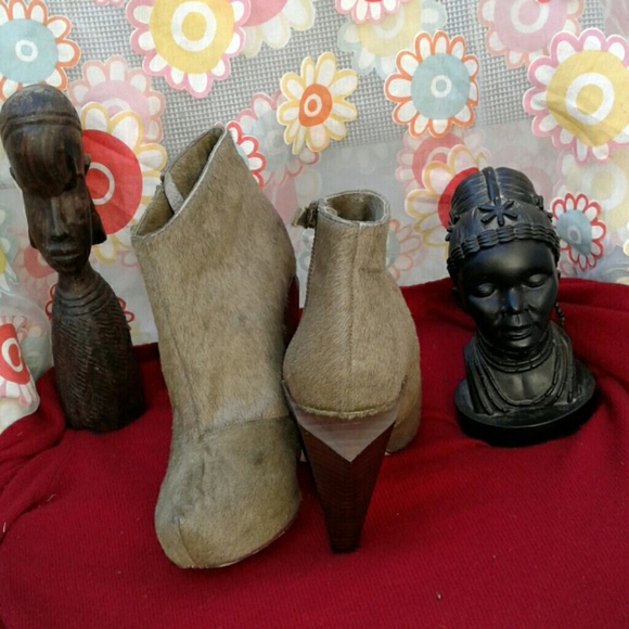 SENSO DIFFUSION MADDEN  PONY HAIR BOOTIES - Picture 4 of 5