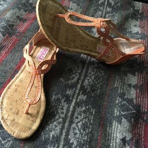 ⚡️Sale:Dolce by mojo moxy sandal size 8