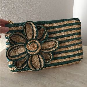 Mud pie straw clutch