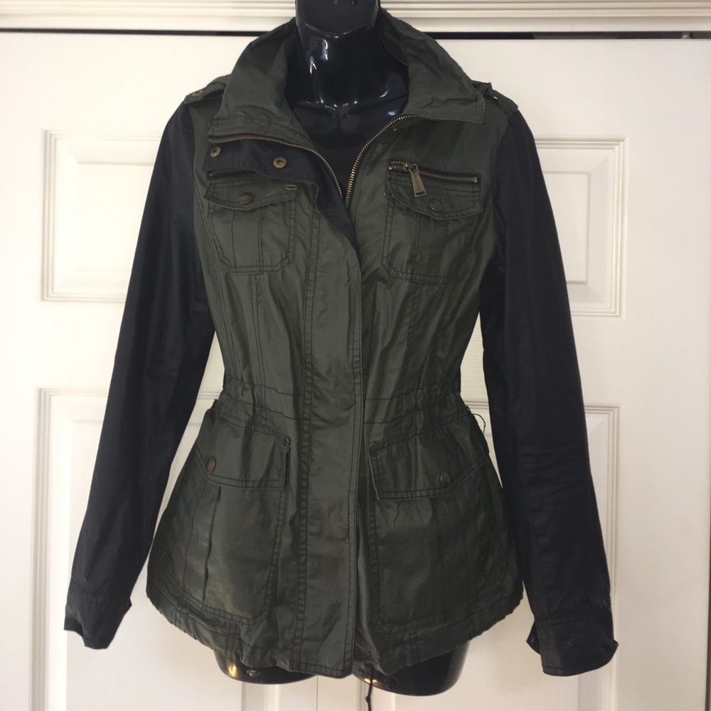 Women's MK olive and black jacket like new