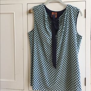 Sleeveless blouse