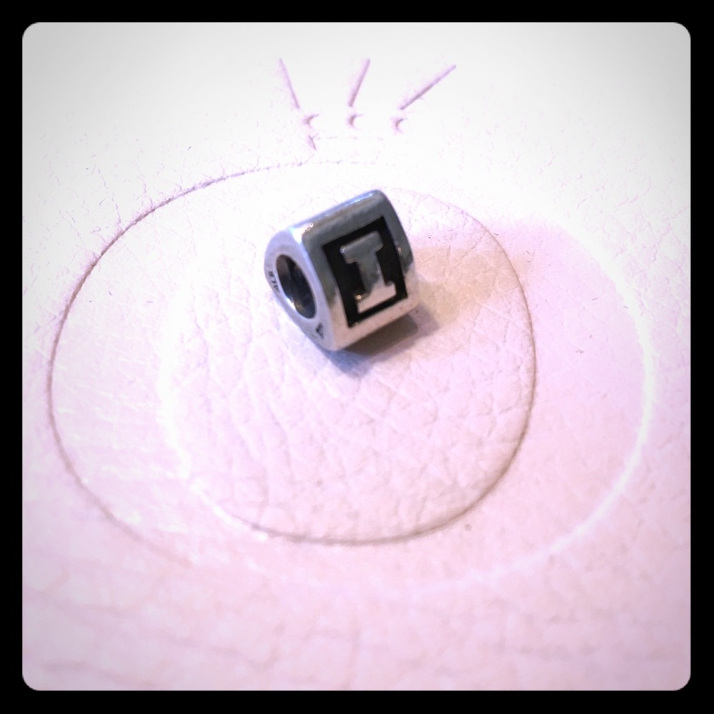Pandora "I" initial charm