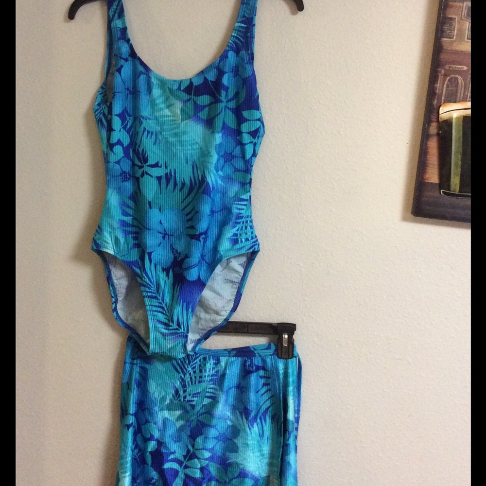 One piece with matching sarong