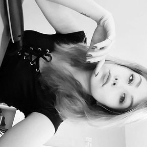 Meet your Posher, Alexis