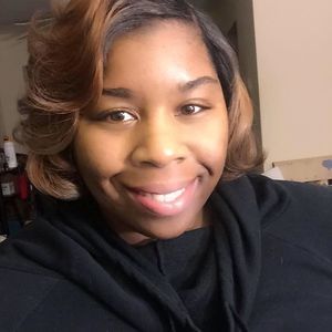 Meet your Posher, Candice