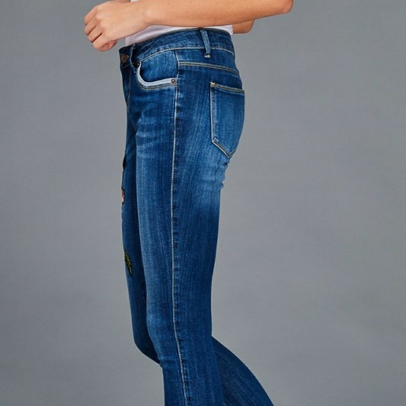 LAST 2 🥀 RockNRoll Denim Rose Embroidered Jeans - Picture 3 of 8