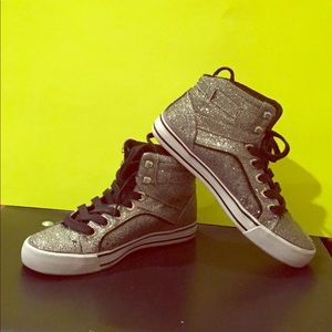 Sparkly grey hight tops