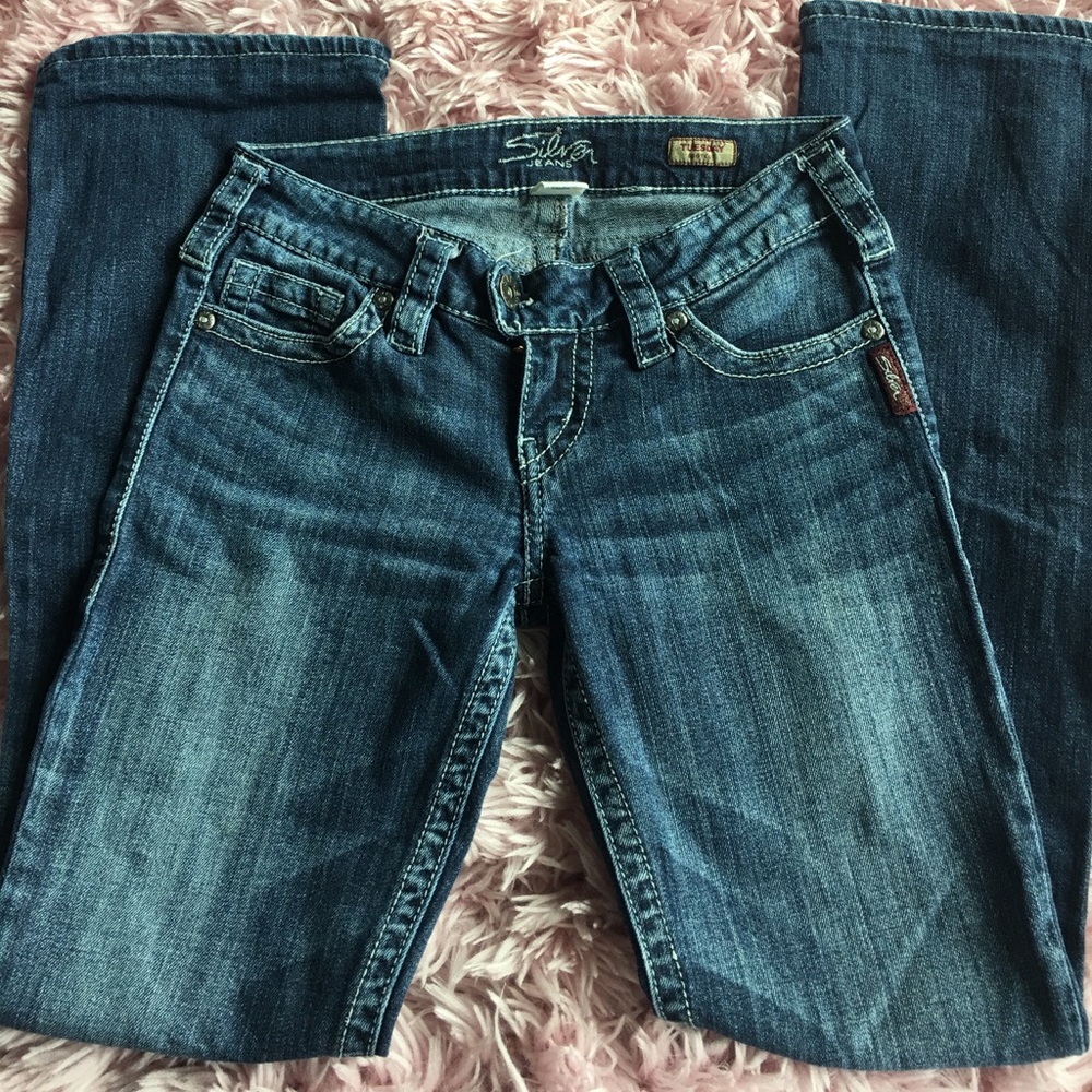 Women's Silver jeans size 27 Length 33 Bootcut