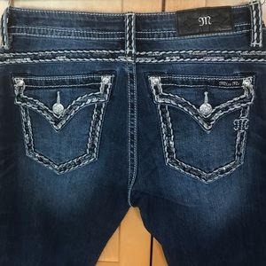 Miss Me Mid Rise Skinny Sz 31 Dark wash