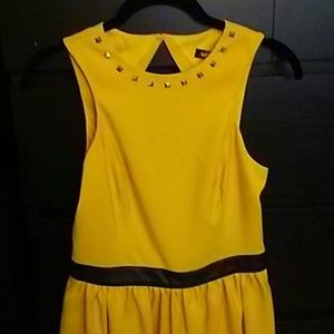 4 yellow Kensie dress with studded collar