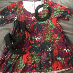 LuLaRoe Perfect T-shirt