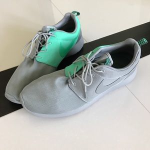 Men's Roushe WORN ONCE!!
