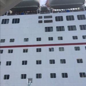 Meet your Posher, Dakota