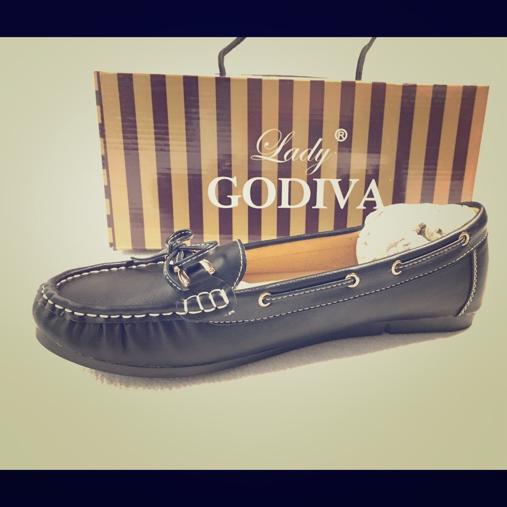 Black flat slip on shoes Women's SZ9