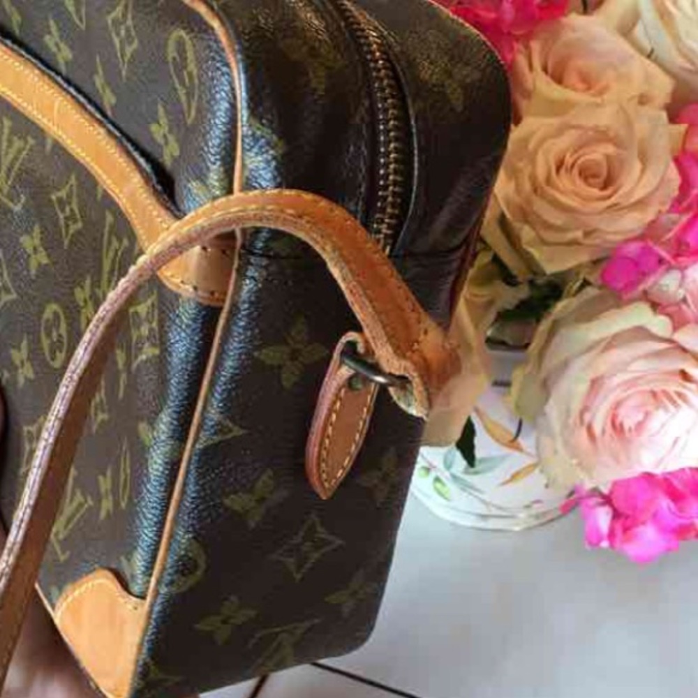 Additional pictures of LV Trocadero 27