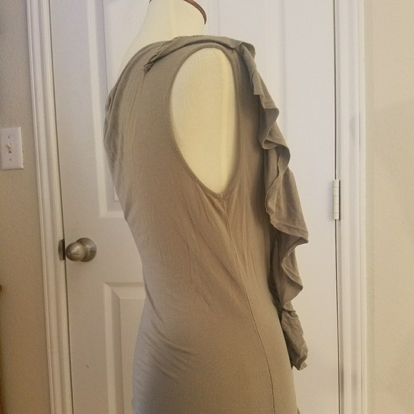 Light Ruffle Grey Top - Picture 3 of 4