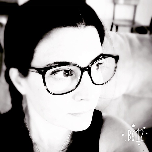 Meet your Posher, Cybrena - Picture 2 of 3