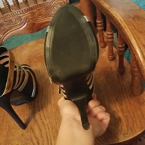 ❗SALE❗City snappers platform Heels 👠 - Picture 5 of 5