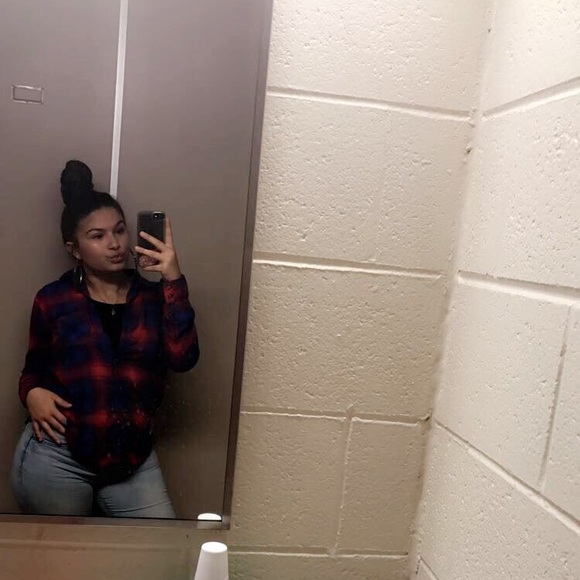 Meet your Posher, Angela - Picture 1 of 1