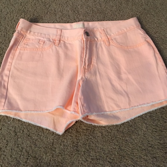 Old Navy Pants - Old Navy peach colored shorts