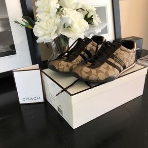 COACH KATE SIGNATURE LOGO METALLIC SNEAKERS 8.5 M