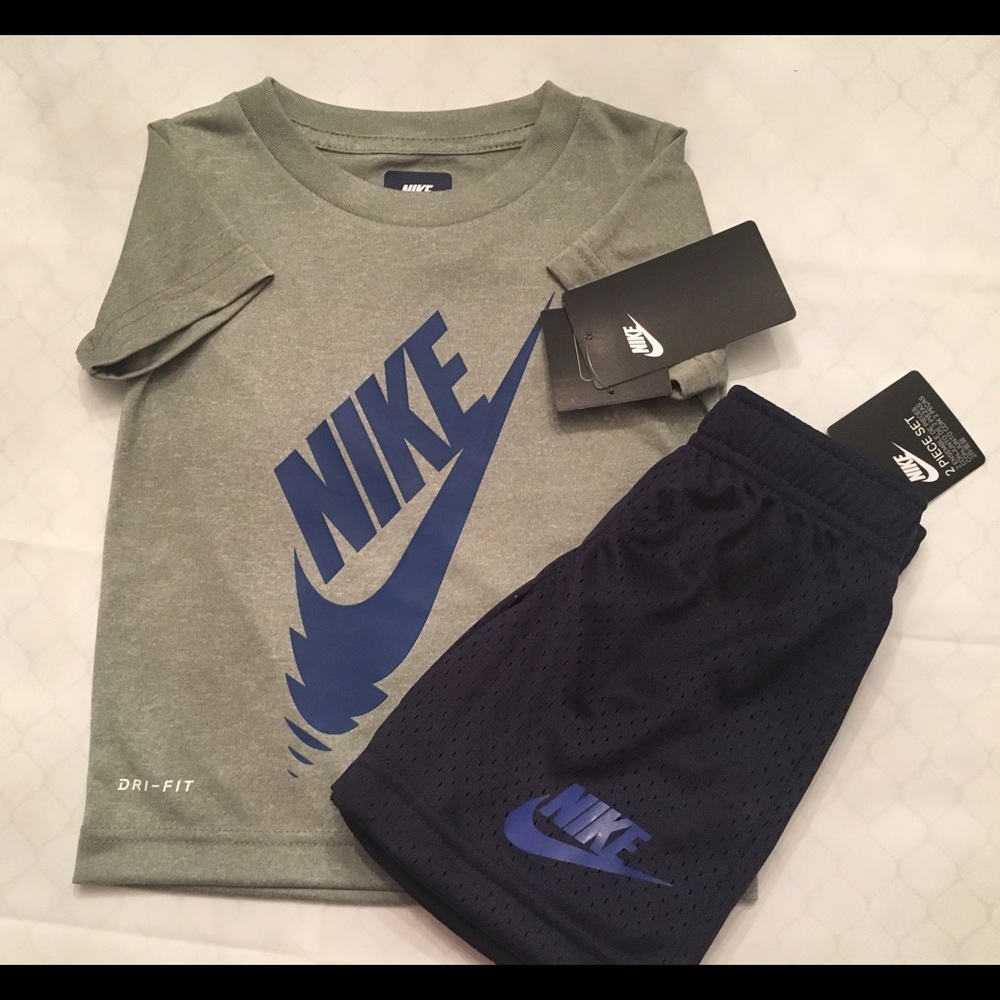 🎉HP 9/14🎉NWT NIKE Dri-Fit Athletic Set