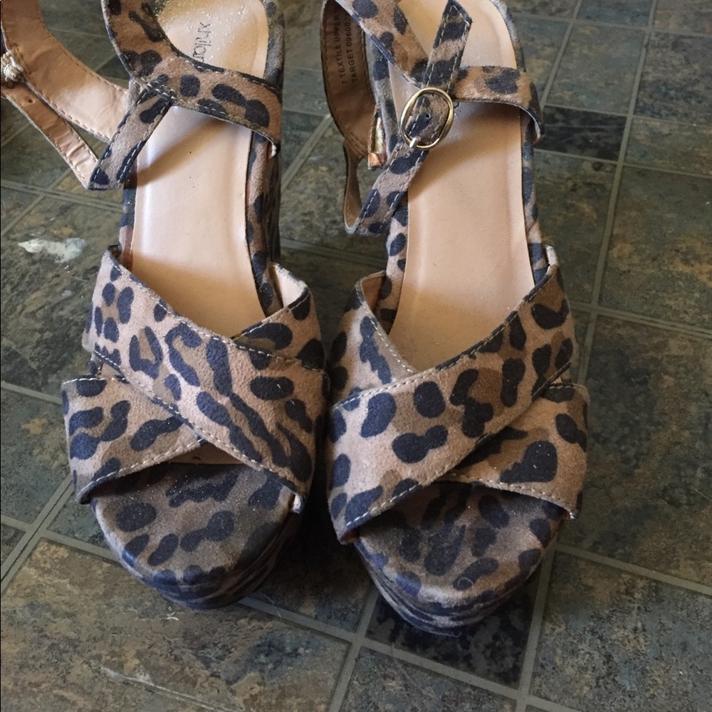 Xhilaration wedges size 7