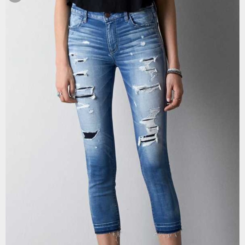 AMERICAN EAGLE cropped denim jeans