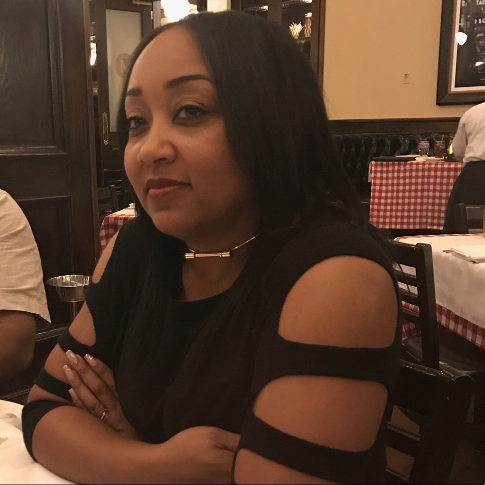 Meet your Posher, Tia