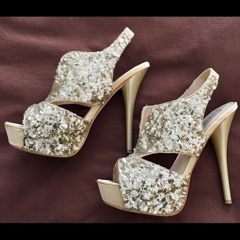 Steve Madden Pageant Gold Platform Heels 8.5