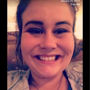 Meet your Posher, Alyssa