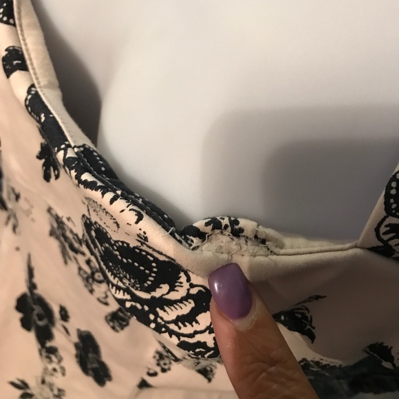 Amazing Dress 10 - Picture 5 of 8