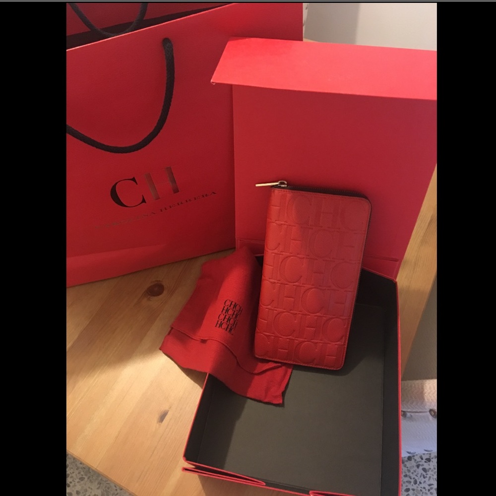 CH Continental Embossed Saffiano Leather Wallet