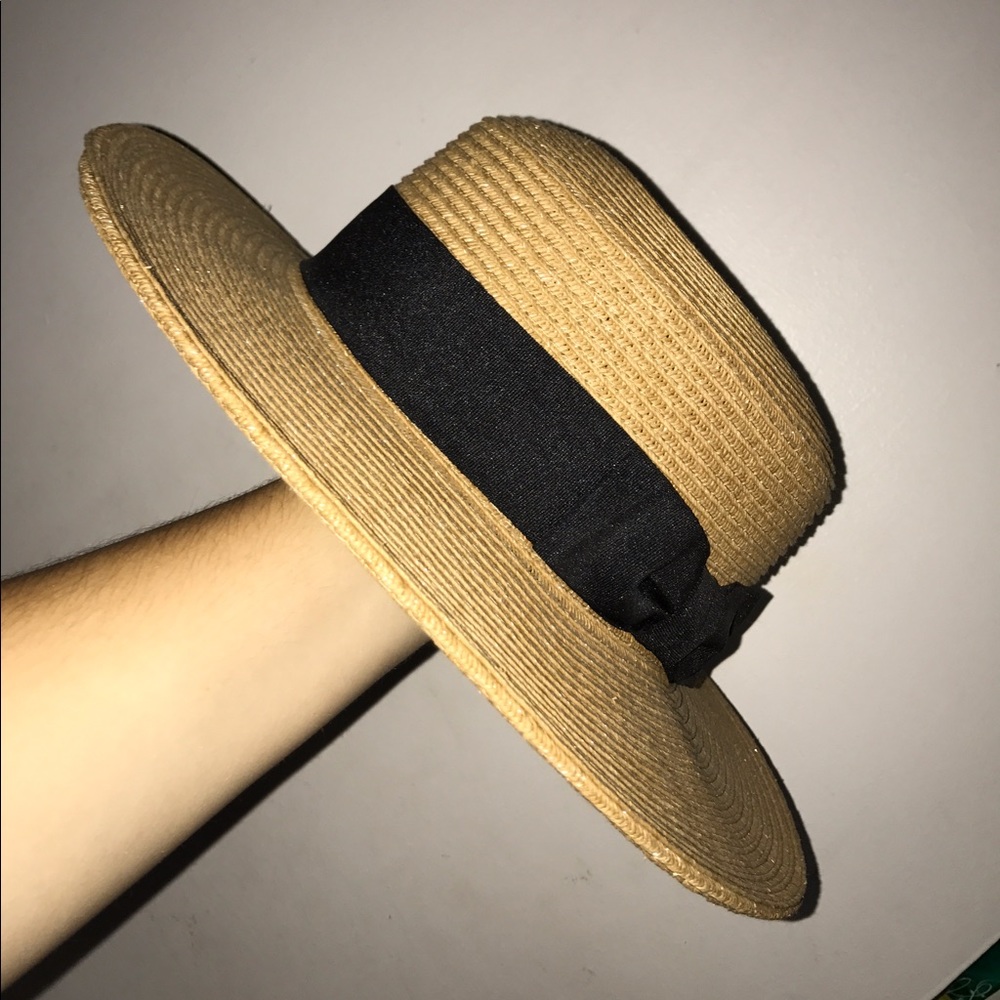 Hat with black bow