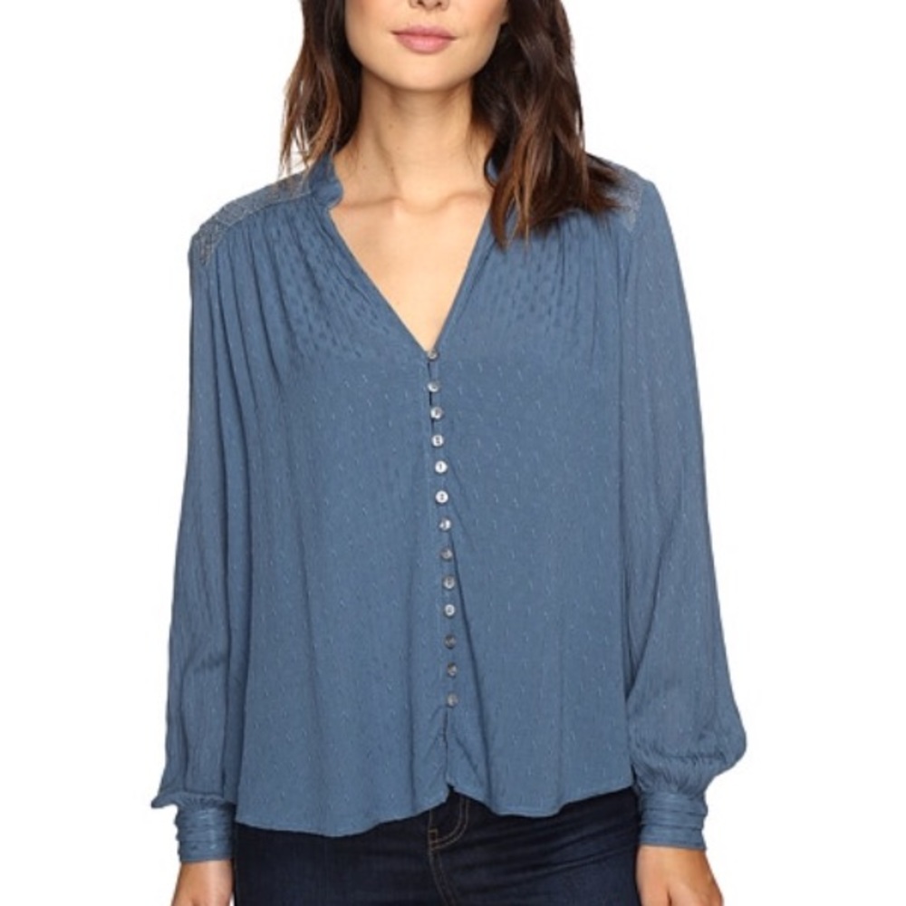 🎉NWT Free People button down hi-low top - Picture 2 of 6