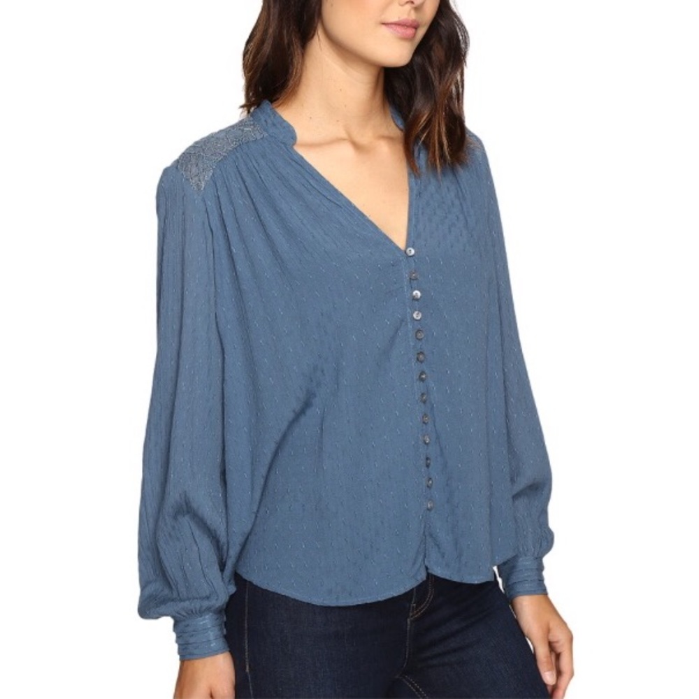 🎉NWT Free People button down hi-low top - Picture 3 of 6