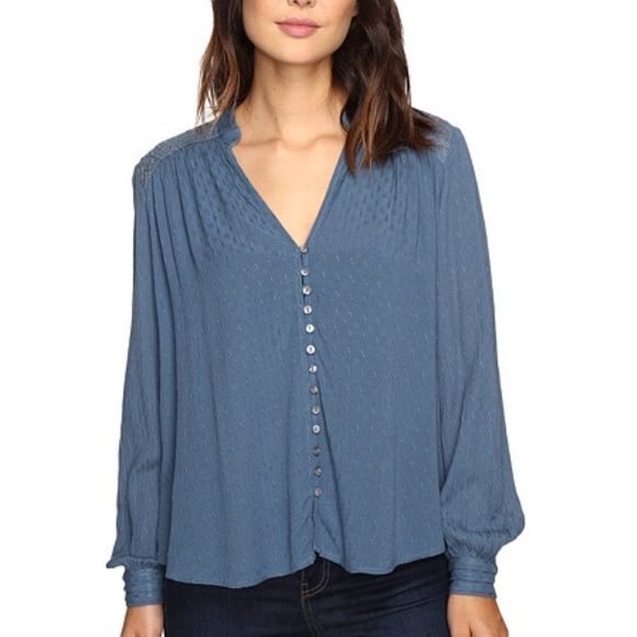 🎉NWT Free People button down hi-low top - Picture 2 of 6